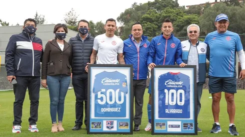 El homenaje de Cruz Azul al Piojo y Cata por sus partidos en el club