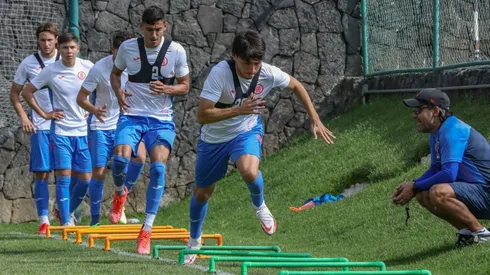 Cruz Azul recupera a Romo y pone fecha para el alta de Aldrete