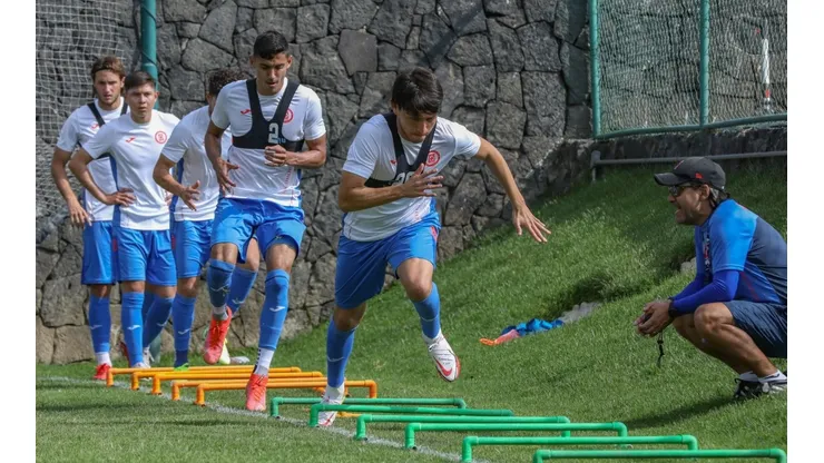 Cruz Azul recupera a Romo y pone fecha para el alta de Aldrete