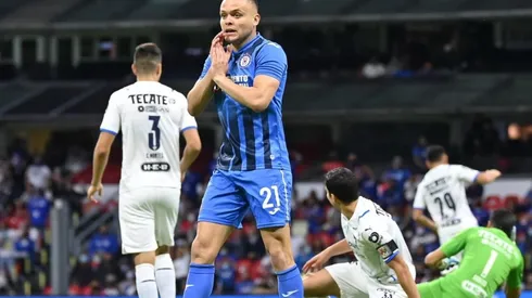 Jonathan Rodríguez anota el primero