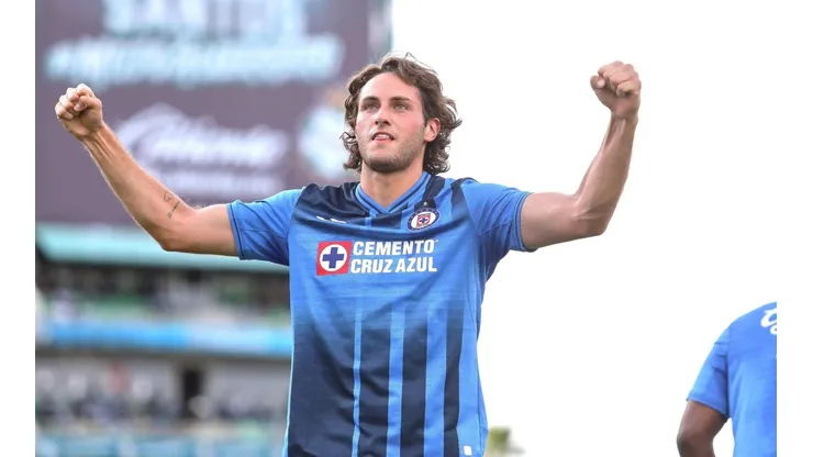 Liga MX elige a Santi como jugador a seguir en Cruz Azul vs Toluca