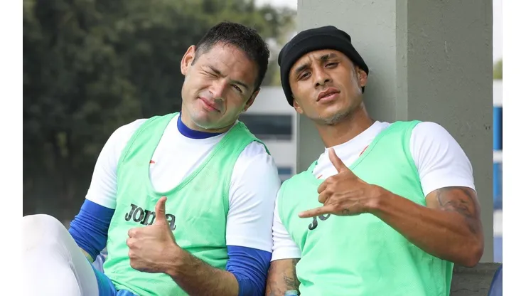 Pablo Aguilar y Yoshimar Yotún en un entrenamiento