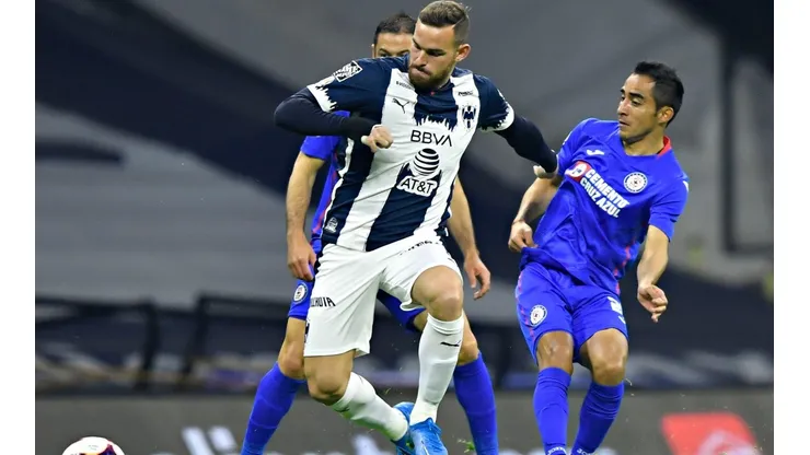 Cruz Azul y Rayados se enfrentan esta noche.