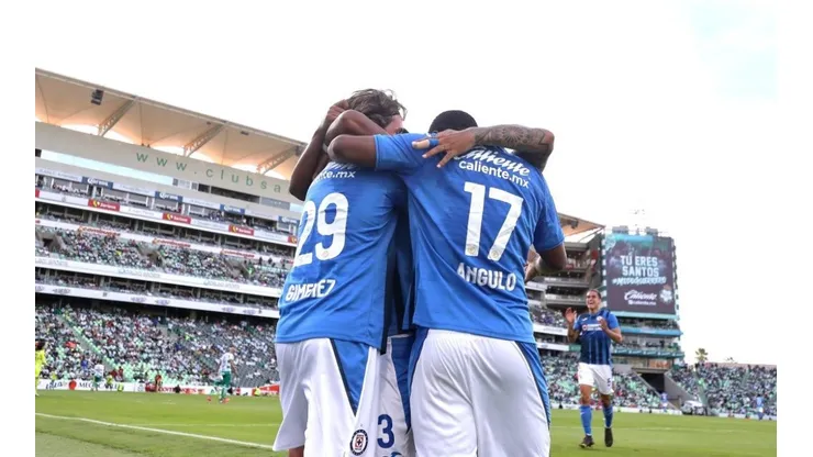 Cruz Azul en el partido ante Santos Laguna