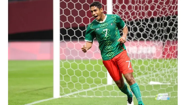 Luis Romo en un partido con la selección de México