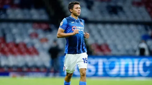 Huescas debutó por Cruz Azul este lunes.