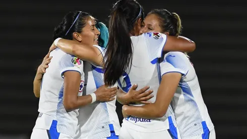 Cruz Azul Femenil y Chivas se enfrentan hoy.