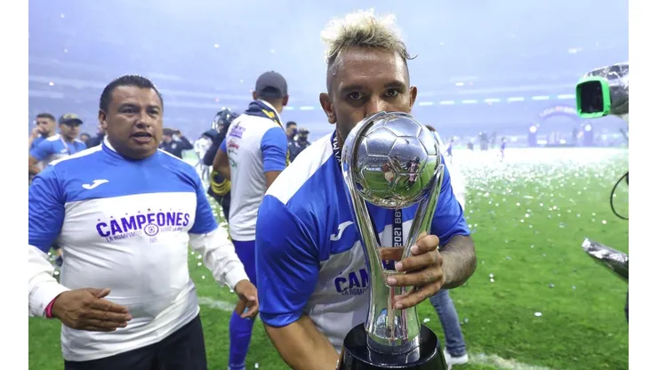 Montoya se quedó en Cruz Azul.