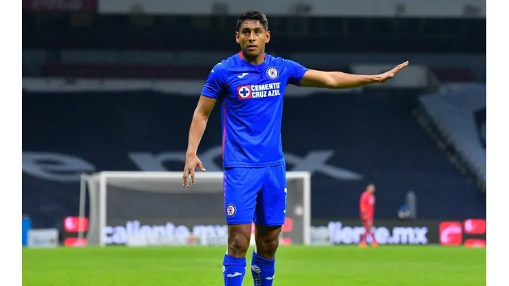Luis Romo en un partido del Guardianes 2021