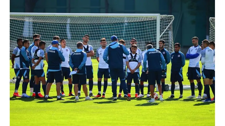 Cruz Azul busca reforzarse en todos los flancos