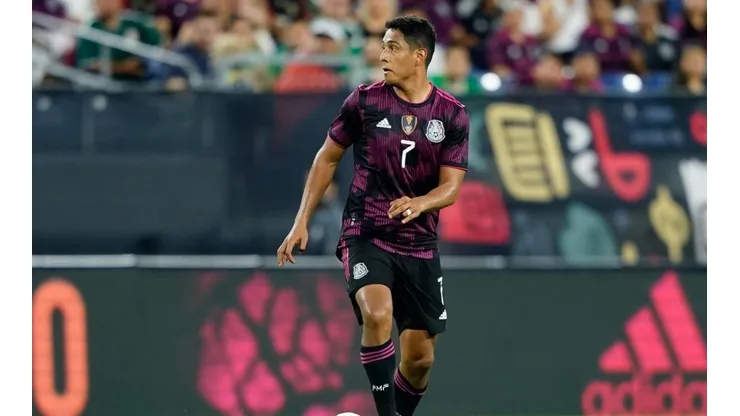 Luis Romo en un partido de la Selección