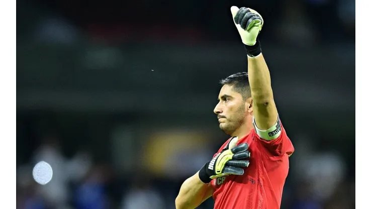Jesús Corona en la final con Cruz Azul