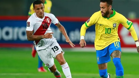 Yoshimar Yotún contra Neymar
