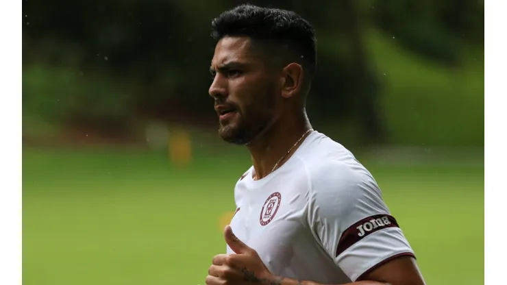 Lucas Passerini en un entrenamiento con Cruz Azul