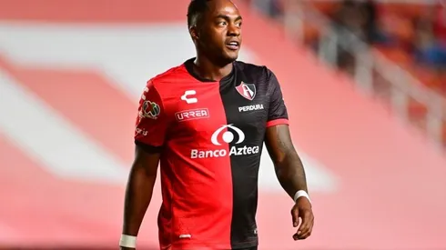 Renato Ibarra con el Atlas