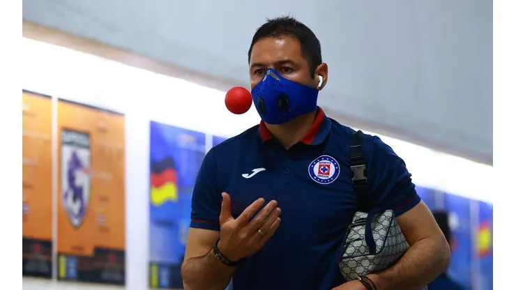 Pablo Aguilar se quedará en Cruz Azul.