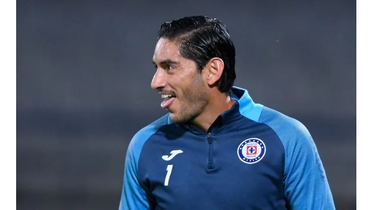 Chuy anhela retirarse en Cruz Azul
