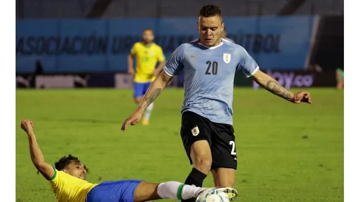Jonathan Rodriguez en el duelo ante Brasil