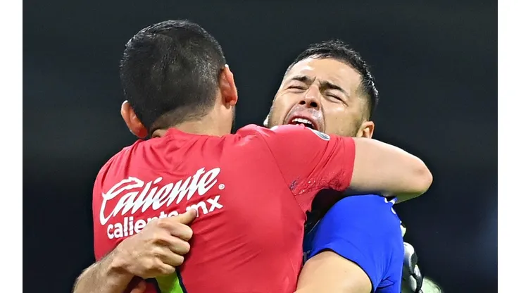 Ambos futbolistas están muy cerca de quedarse