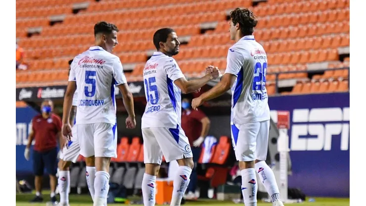 Santiago Giménez junto a Nacho Rivero