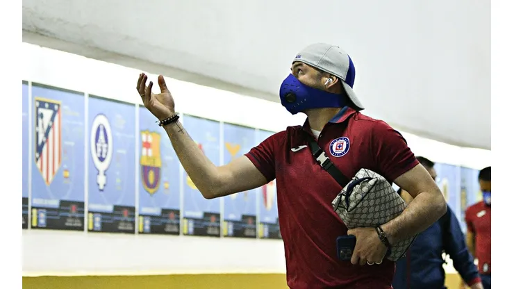 Pablo Aguilar se quedará en Cruz Azul.