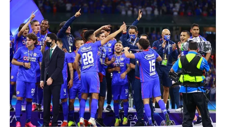 Cruz Azul en la celebración del Guardianes