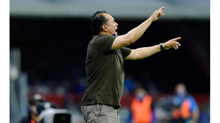 Juan Reynoso fue campeón con Cruz Azul.