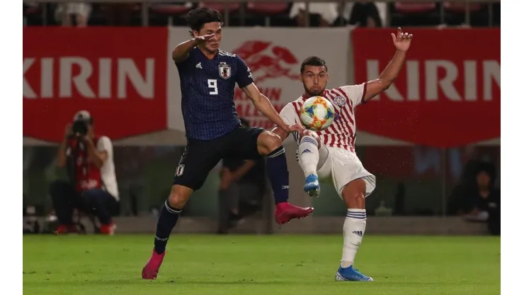 Juan Escobar podría salir desde el inicio