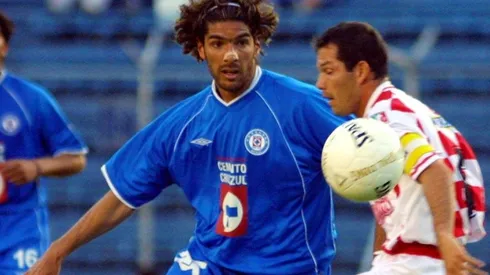 Abreu jugó en Cruz Azul en 2002 y 2003.