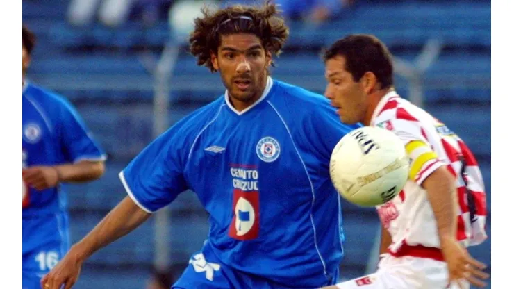 Abreu jugó en Cruz Azul en 2002 y 2003.