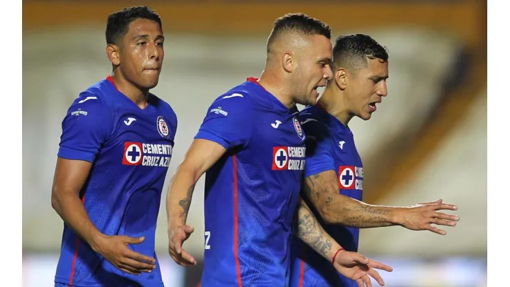 Rodríguez y Romo brillan en el once ideal de Liga MX.