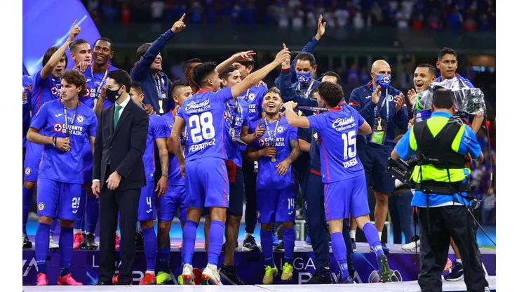 Cruz Azul tendrá un mercado de pases bien movido.