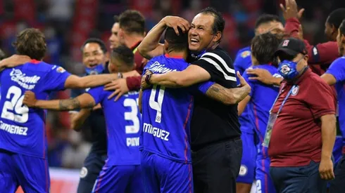 Juan Reynoso durante los festejos