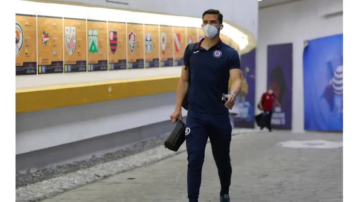 Sebastián Jurado en su llegada al Estadio Azteca