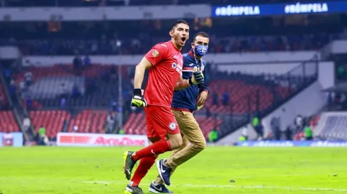 Jesús Corona en el Estadio Azteca