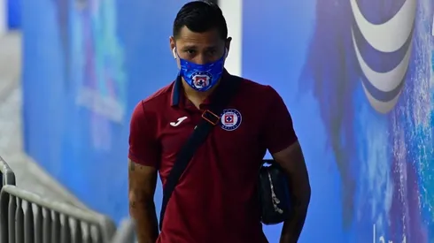 El Cata Domínguez llegando al Azteca