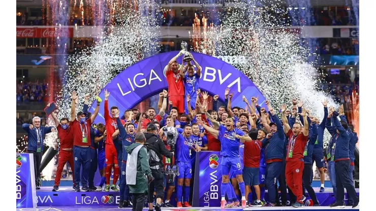 Cruz Azul celebra el título de campeón