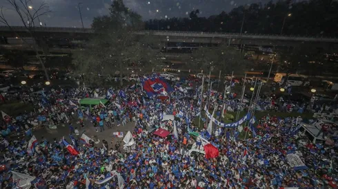 La serenata de la afición fue tremenda.