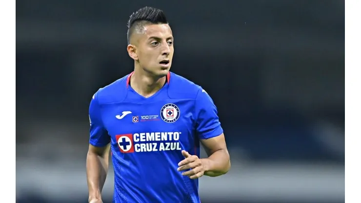 Roberto Alvarado jugará desde el inicio