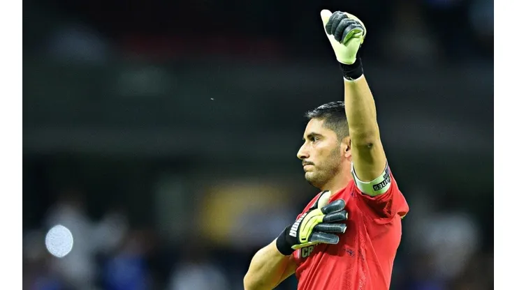Jesús Corona en las semifinales ante el Pachuca