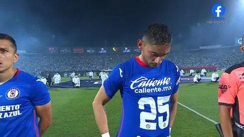 Cruz Azul homenajeó a Roberto Alvarado.