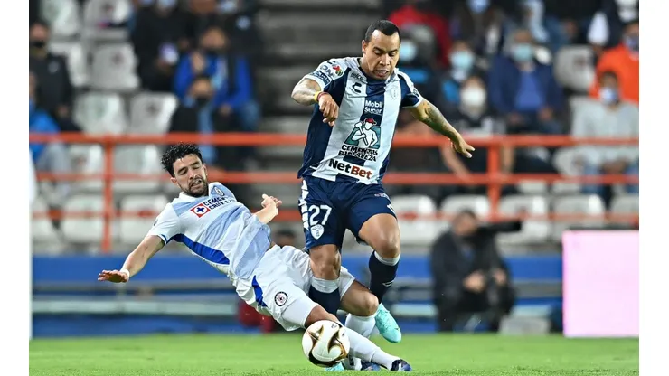 Cruz Azul y Pachuca se enfrentan este sábado.