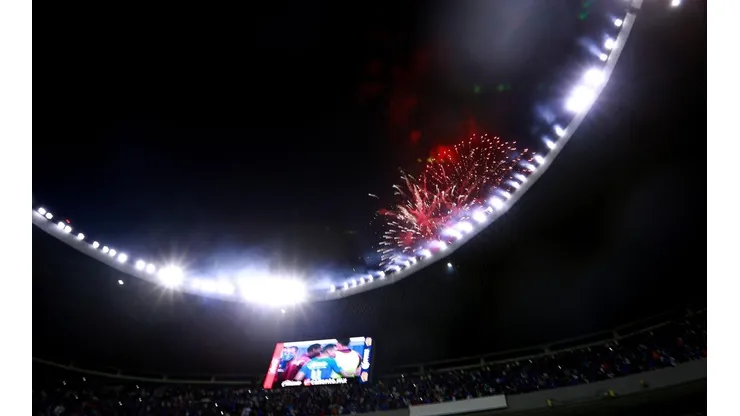 Fuegos artificiales iluminaron el Estadio Azteca por la nueva Final que disputará Cruz Azul.