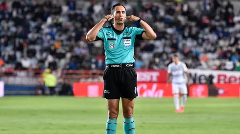 Luis Enrique Santander ya ha dirigido 4 veces a Cruz Azul en 2021.