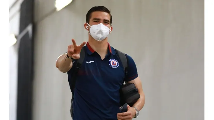 Sebastián Jurado en su llegada al Azteca
