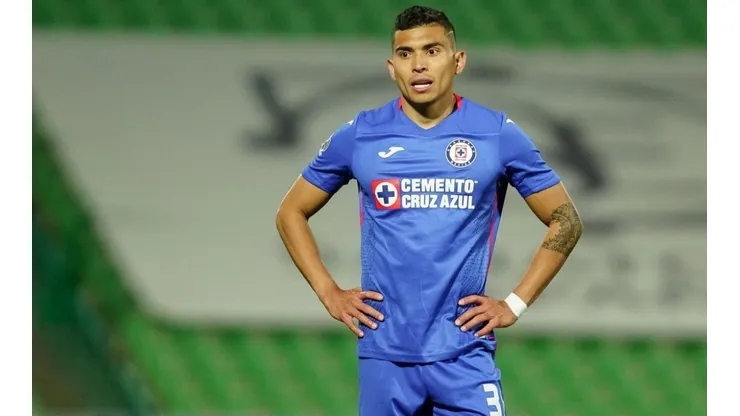 Orbelín Pineda en un partido del Guardianes