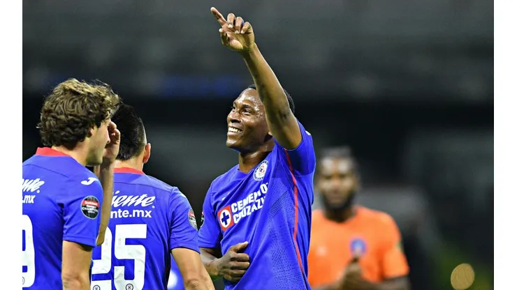 Bryan Angulo volvió este año a Cruz Azul.