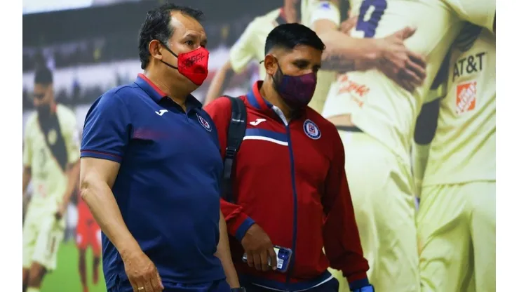 Juan Reynoso en el duelo ante el América