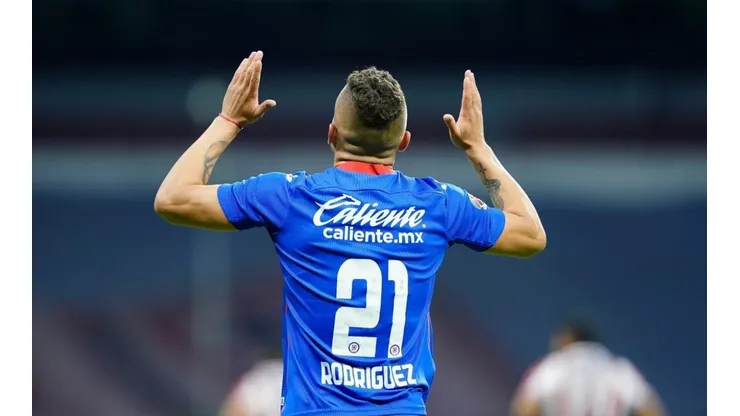 Jonathan Rodríguez anotó ante el América en el Clásico