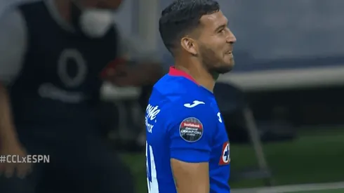 Escobar anota desde lejos el octavo